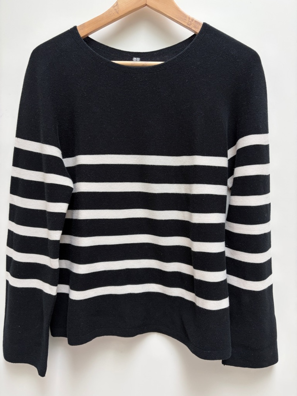 Uniqlo Black and White Striped Women's Sweater